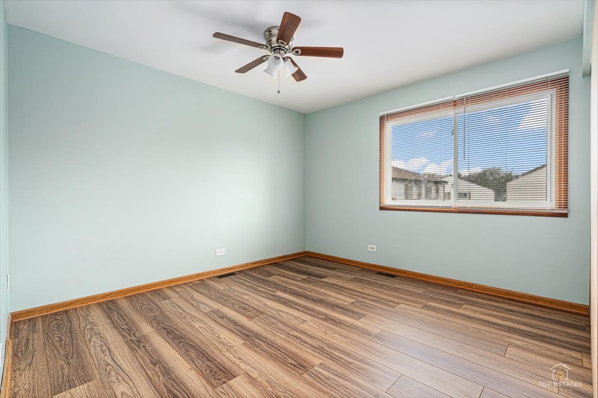 20203 S Fairwood Court D Property Photo 14