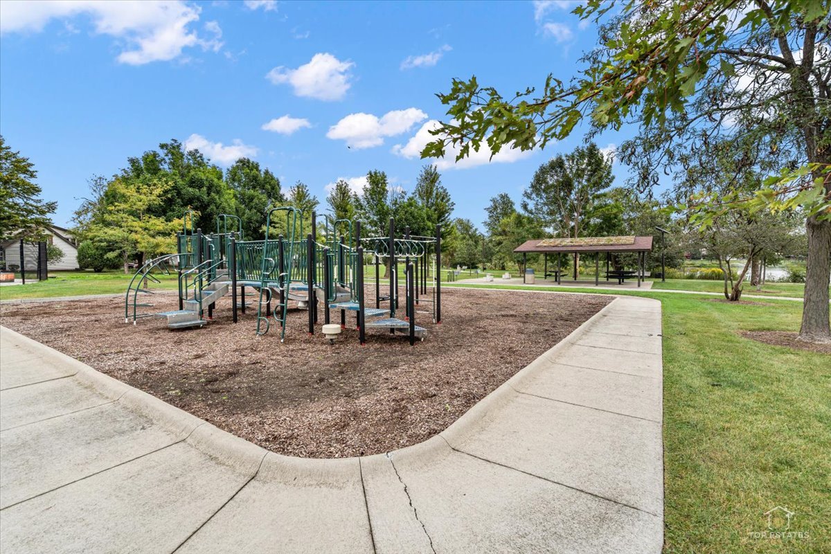 20203 S Fairwood Court D Property Photo 23
