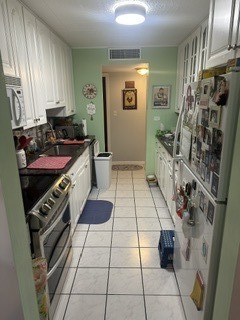 940 Beau Drive 209 Property Photo 6