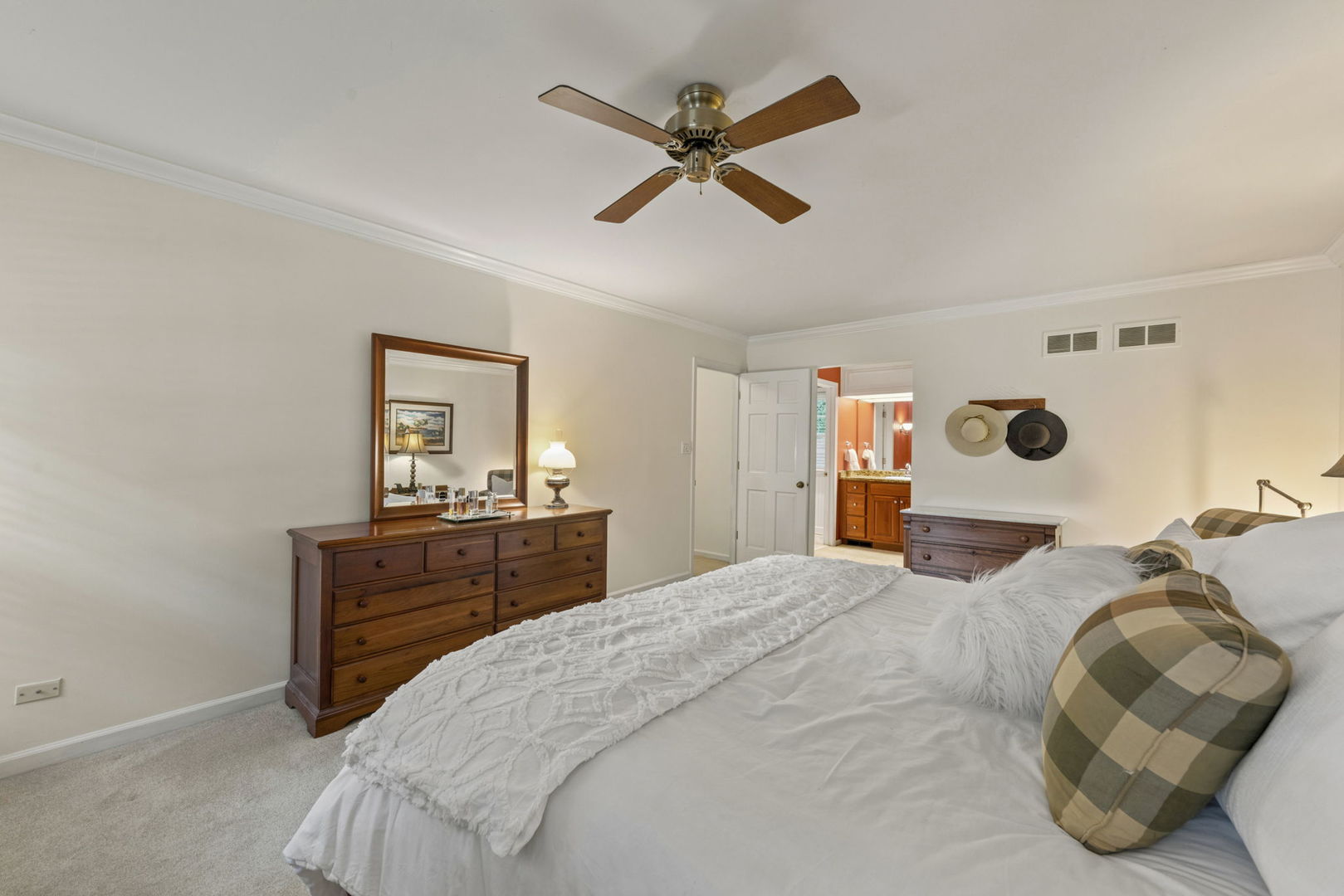 1245 Yorkshire Woods Court Property Photo 14