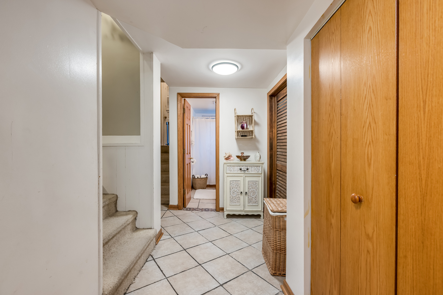 6542 N Kenneth Avenue Property Photo 21
