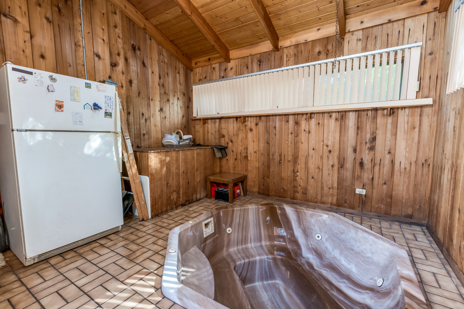 6542 N Kenneth Avenue Property Photo 23