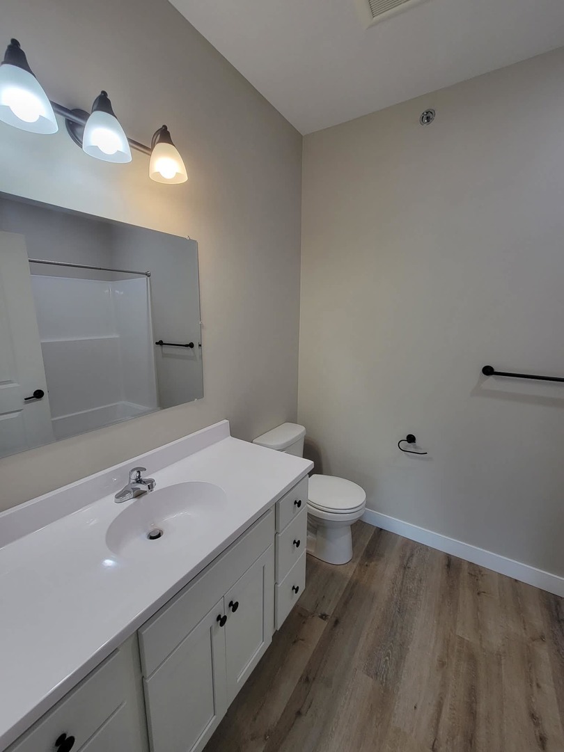 1156 Devils Glen Road 308 Property Photo 7