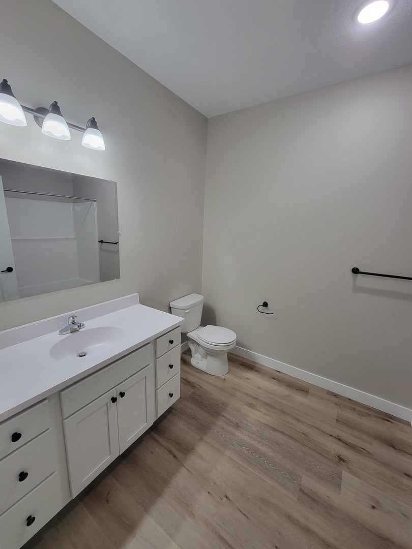 1156 Devils Glen Road 308 Property Photo 8