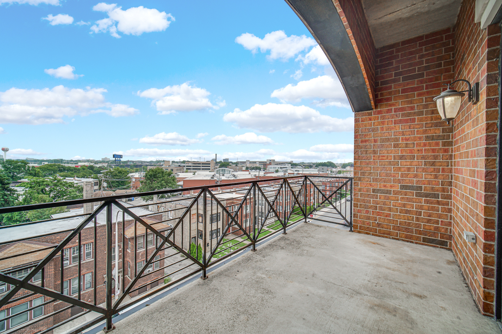 2811 N Bell Avenue 404 Property Photo 5