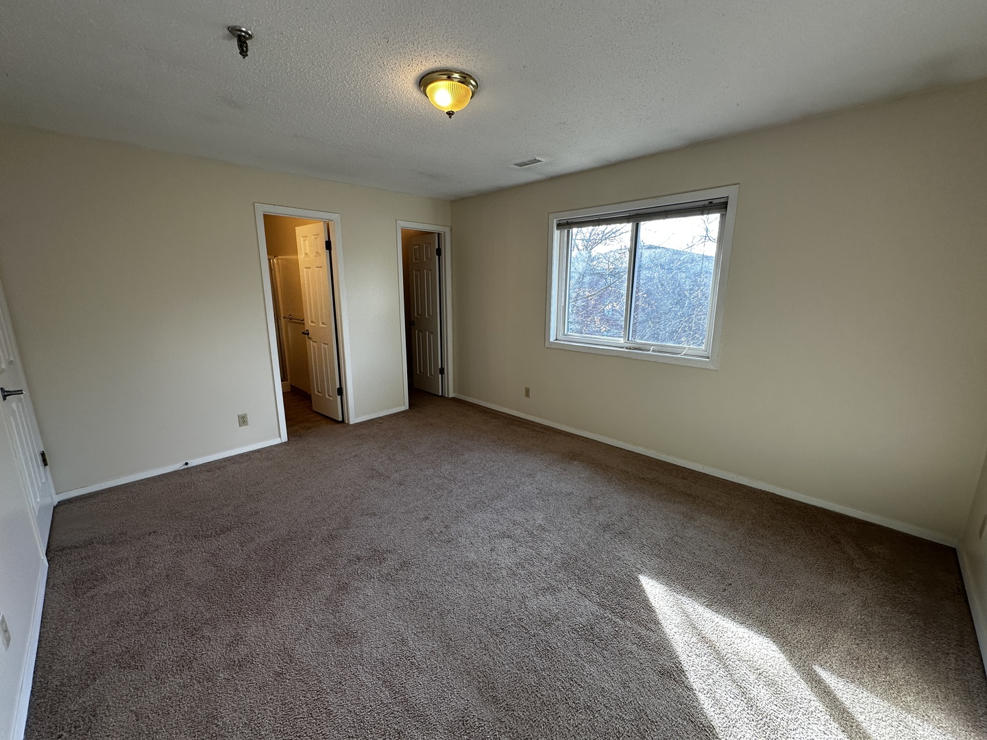 1340 Brook Street M Property Photo 7