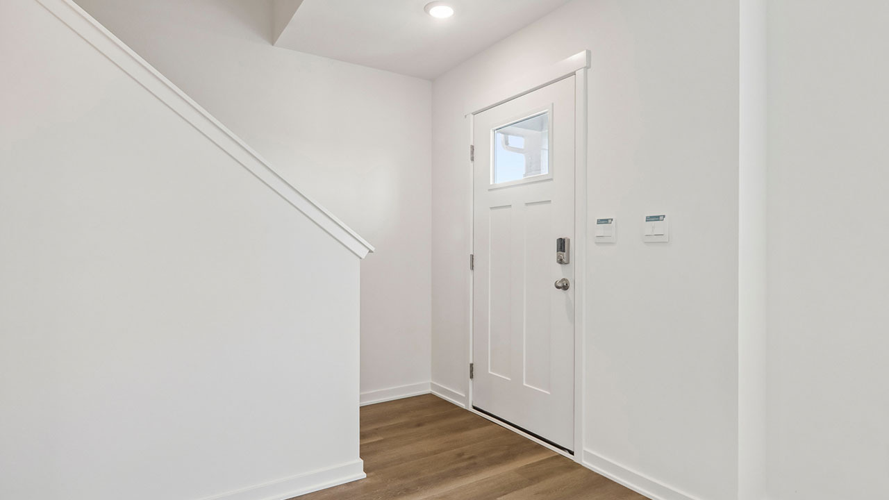 2726 Arrowhead Drive Property Photo 3