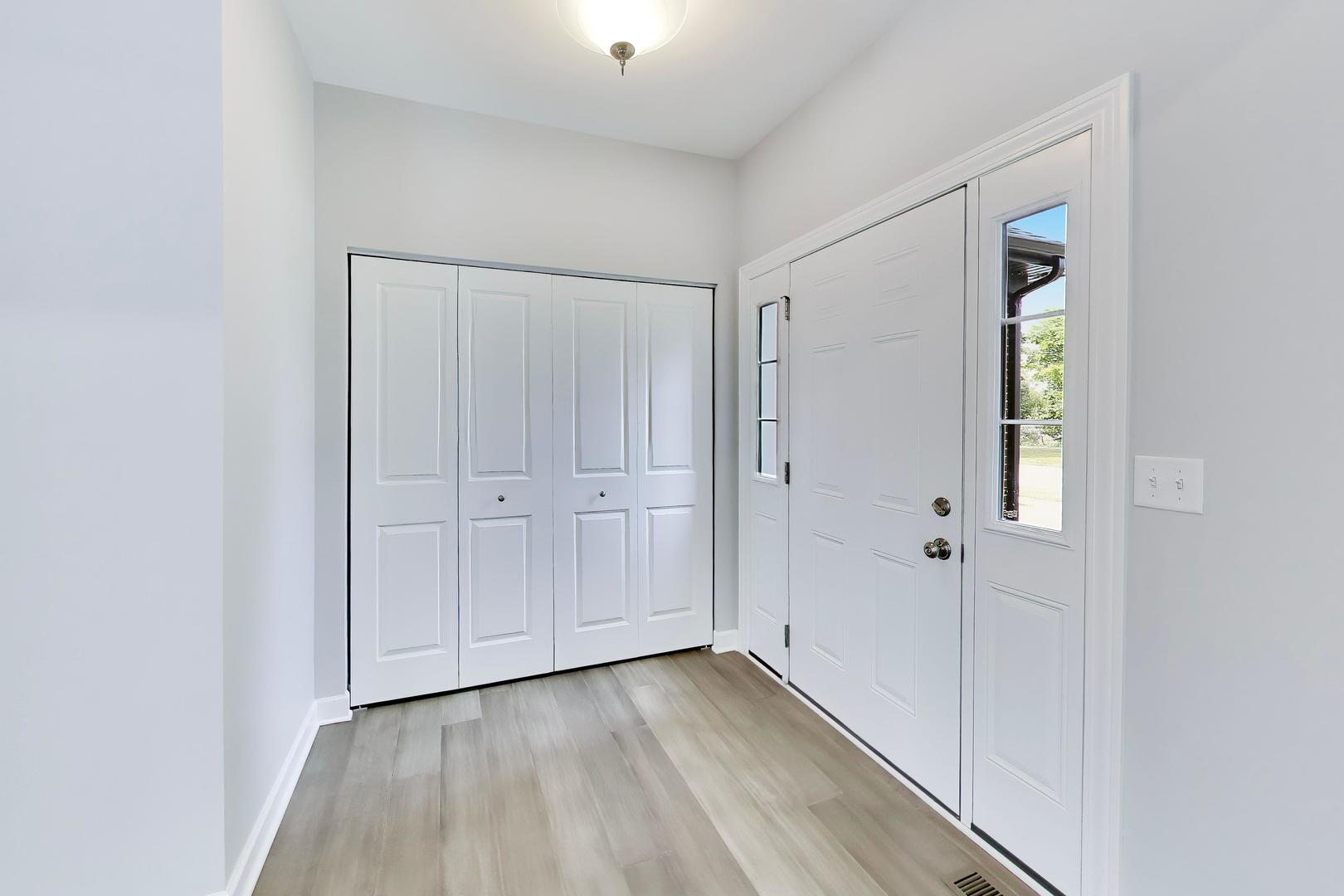 25409 W Rock Drive Property Photo 4