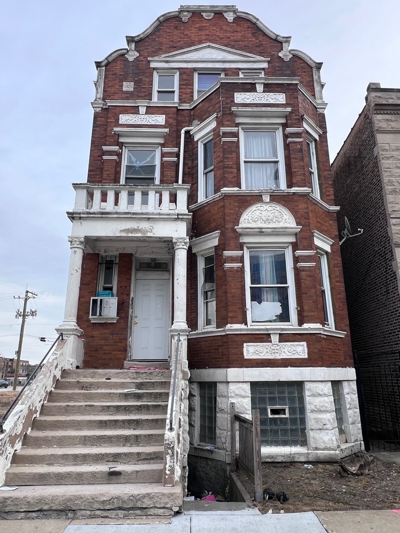 1609 S Central Park Avenue Property Photo 1