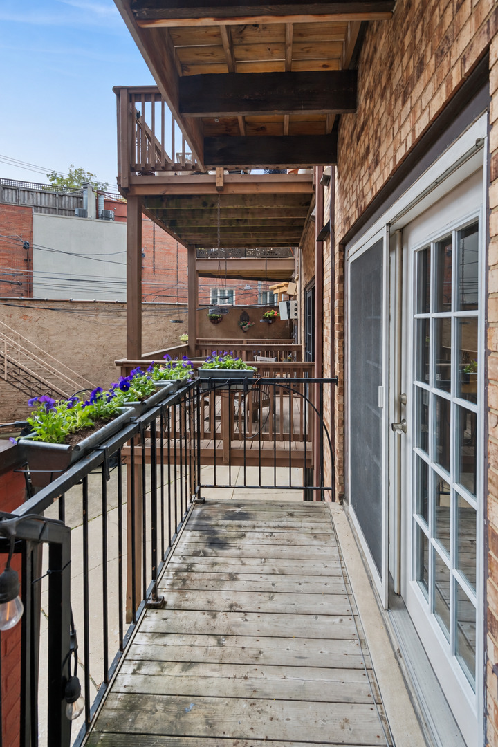 317 W Webster Avenue 1 Property Photo 17