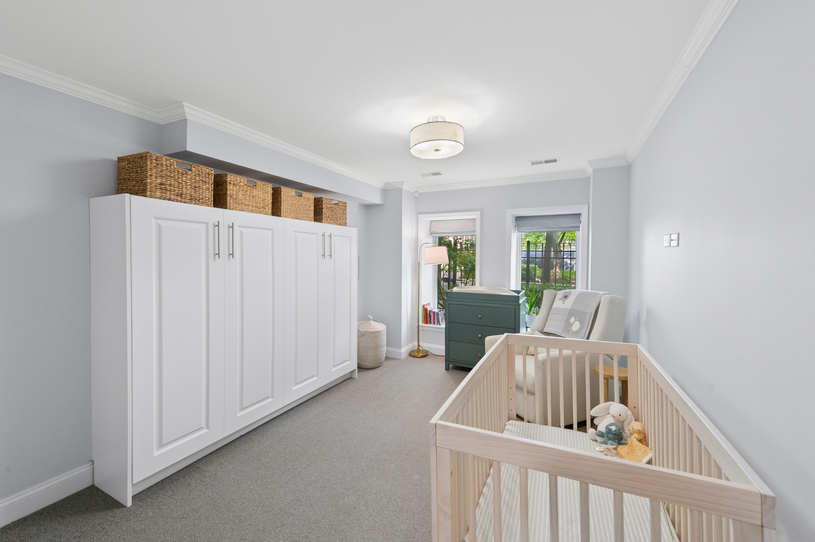 317 W Webster Avenue 1 Property Photo 28
