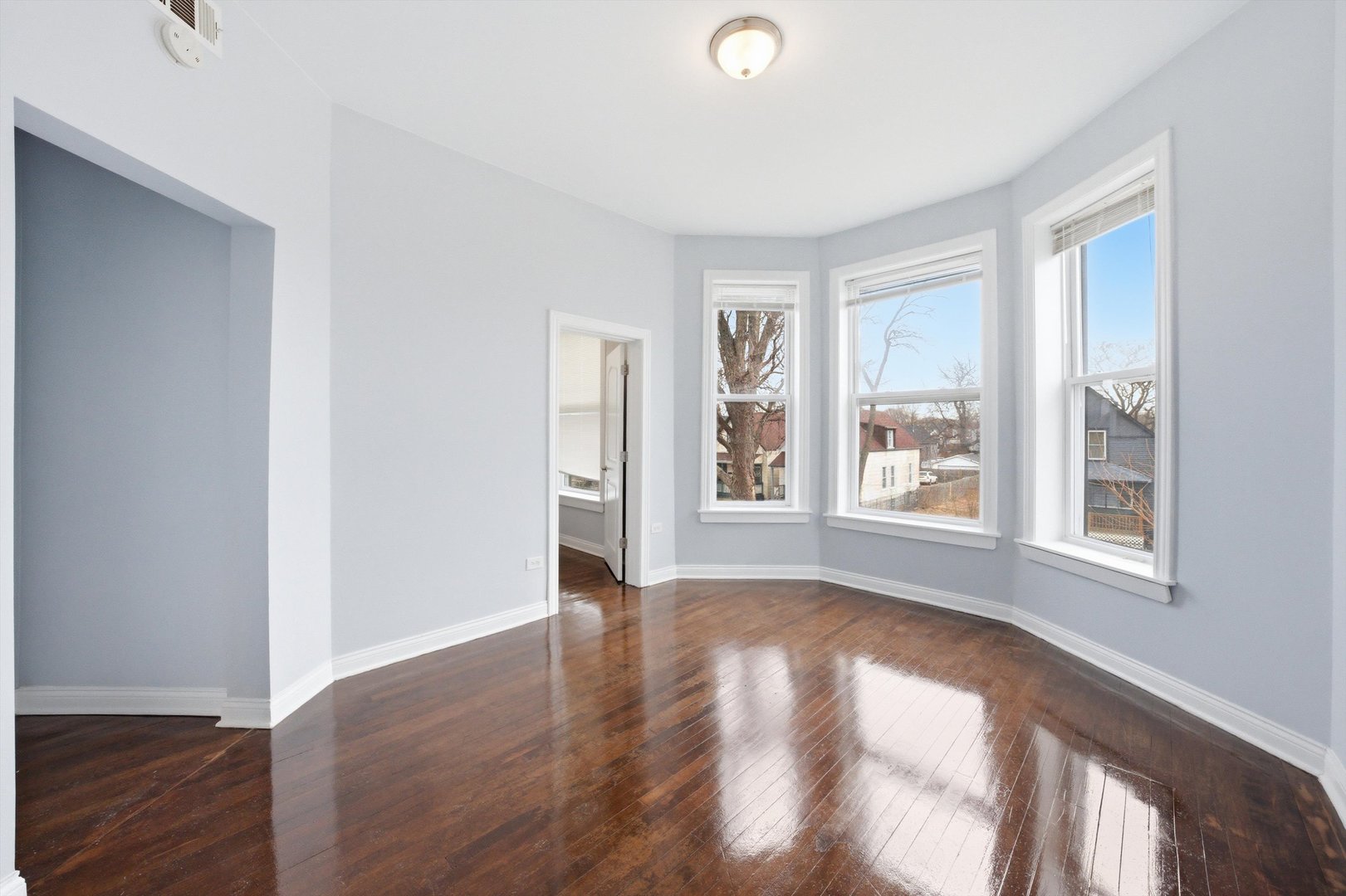 7242 S May Street 2 Property Photo 4
