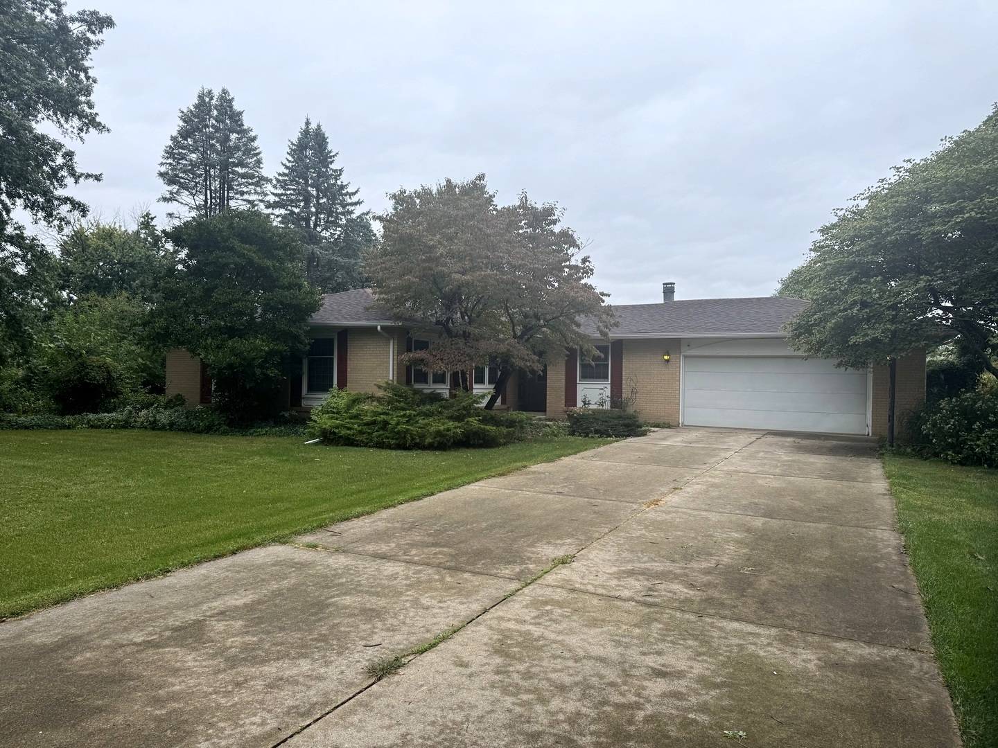 1641 Willow Way Property Photo 1