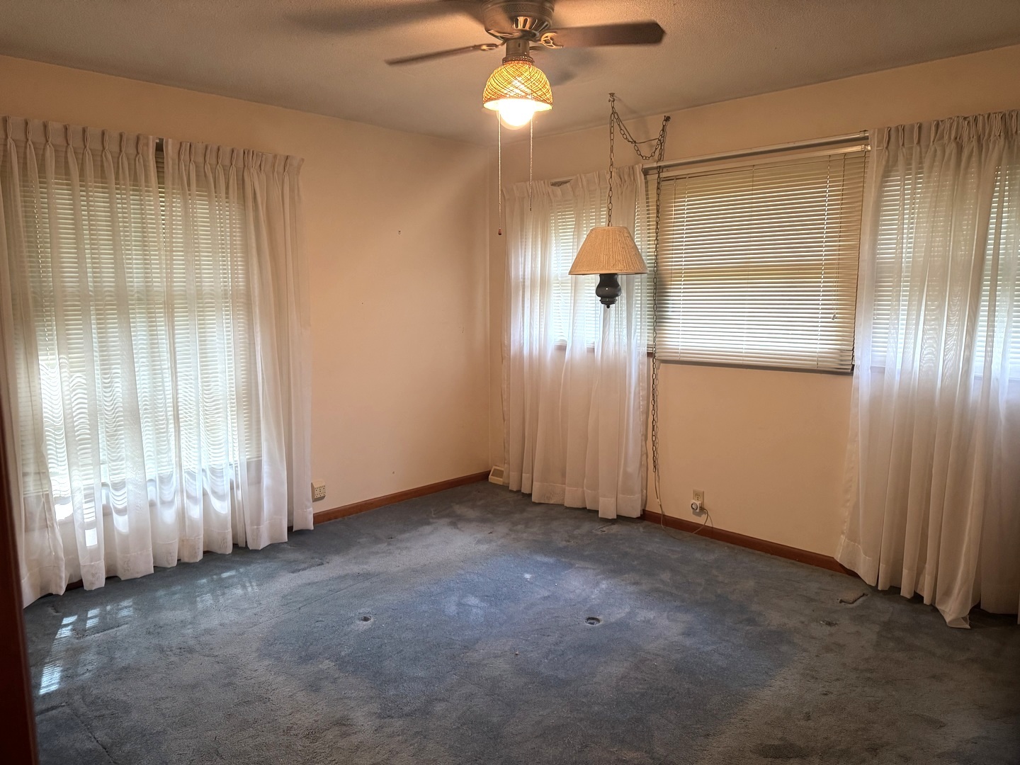 1641 Willow Way Property Photo 13