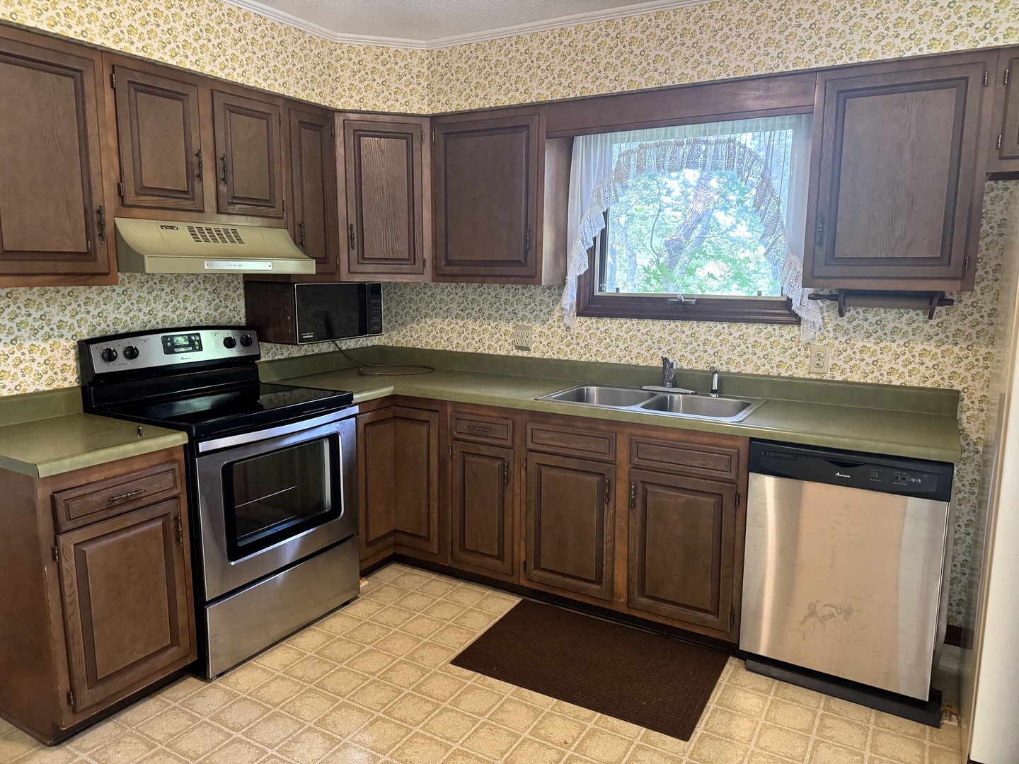 1641 Willow Way Property Photo 26