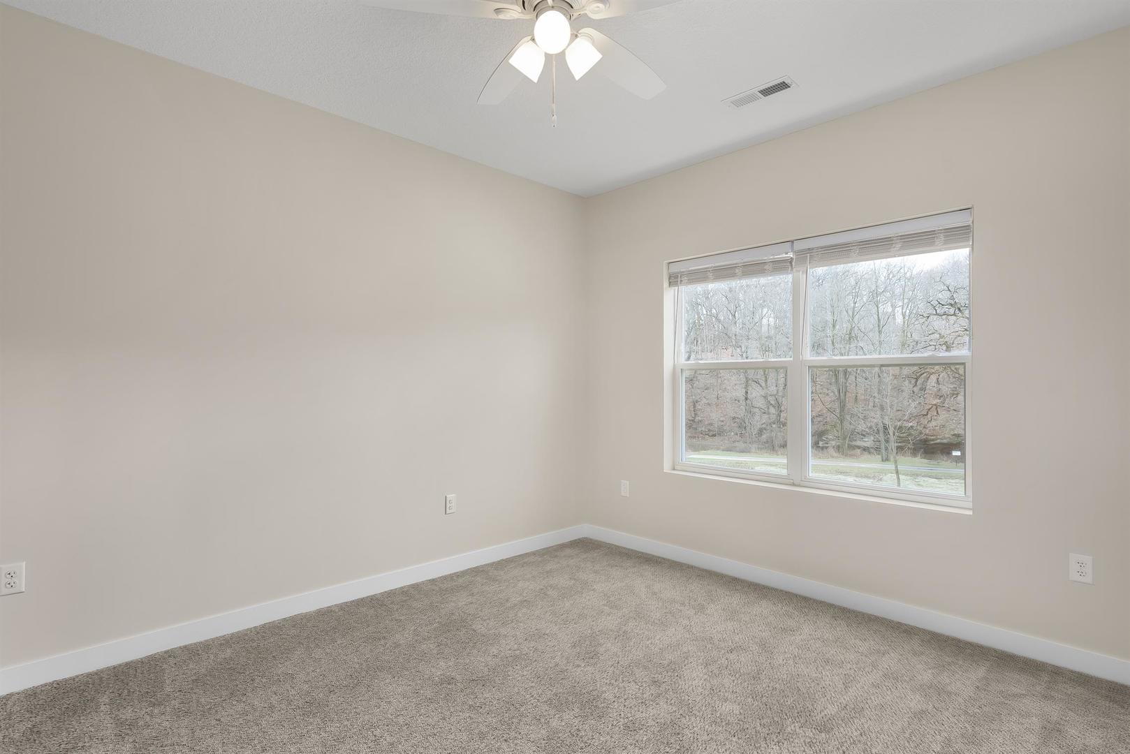 1176 Devils Glen Road 201 Property Photo 5