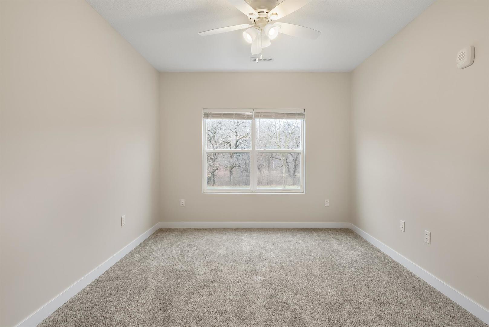1176 Devils Glen Road 201 Property Photo 6