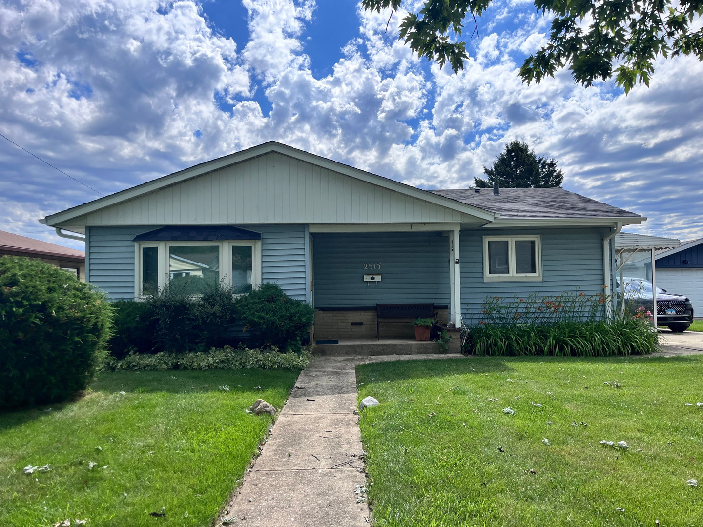 2517 N Elmwood Avenue Property Photo 1