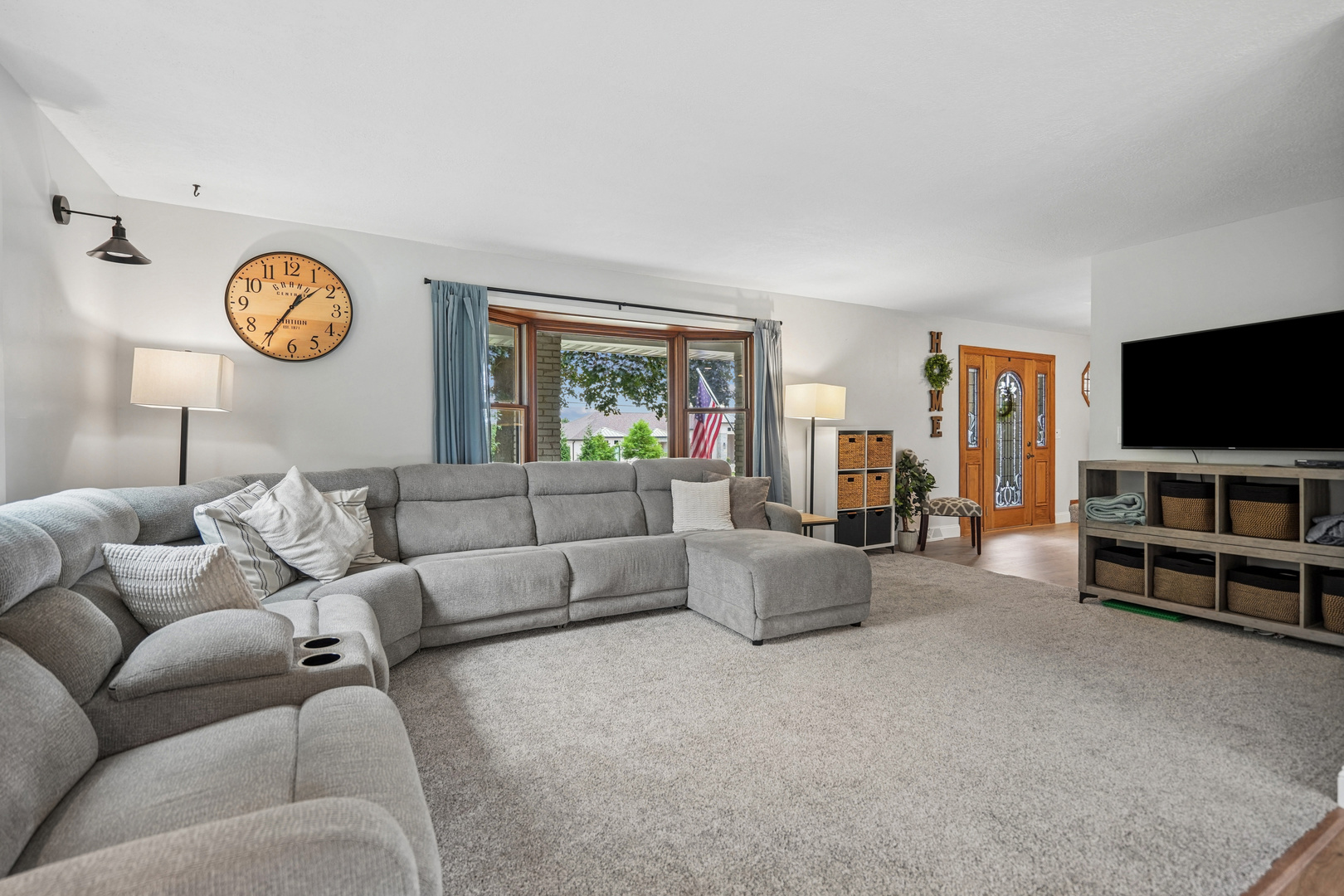 4200 Tanglewood Road Property Photo 3