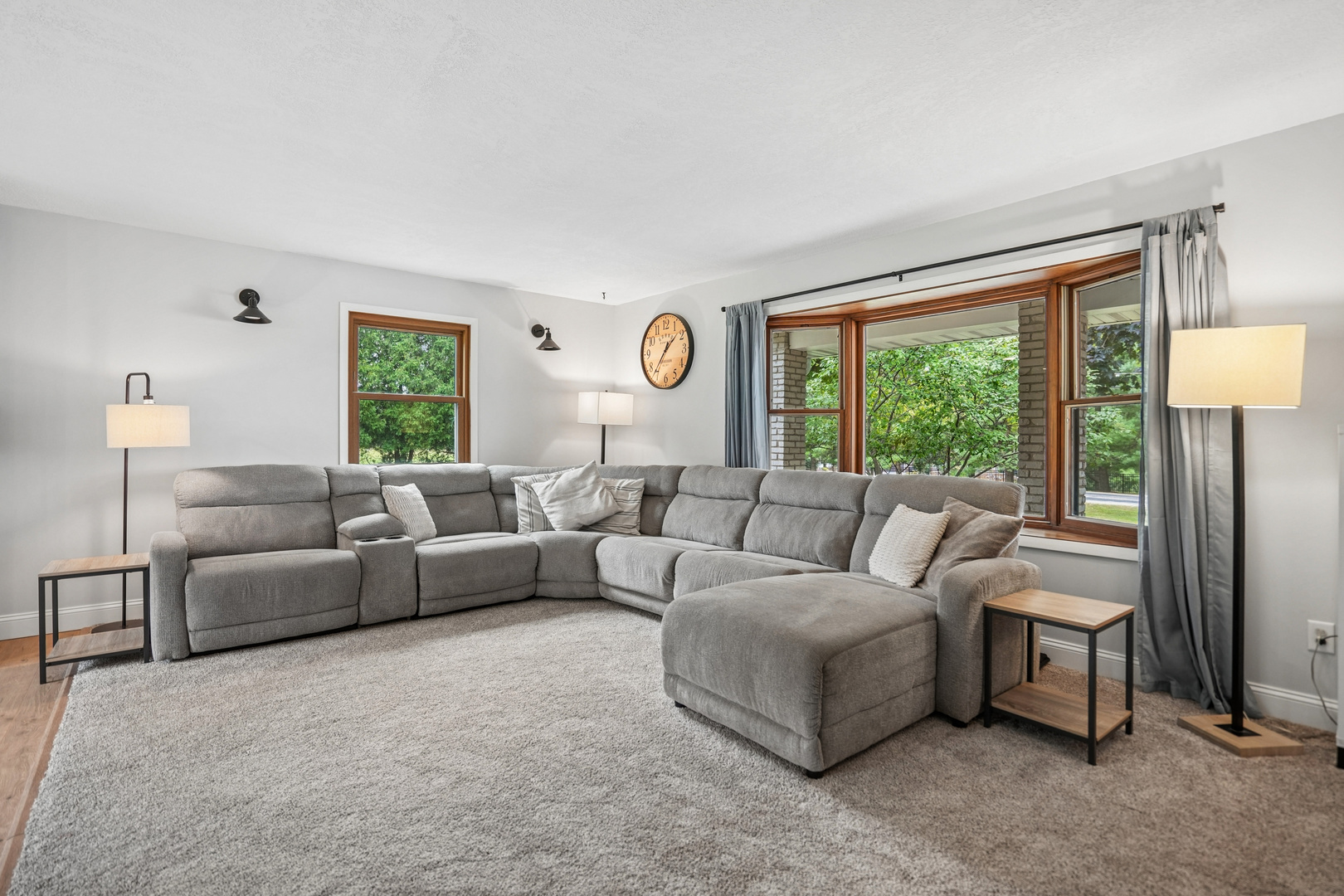 4200 Tanglewood Road Property Photo 4