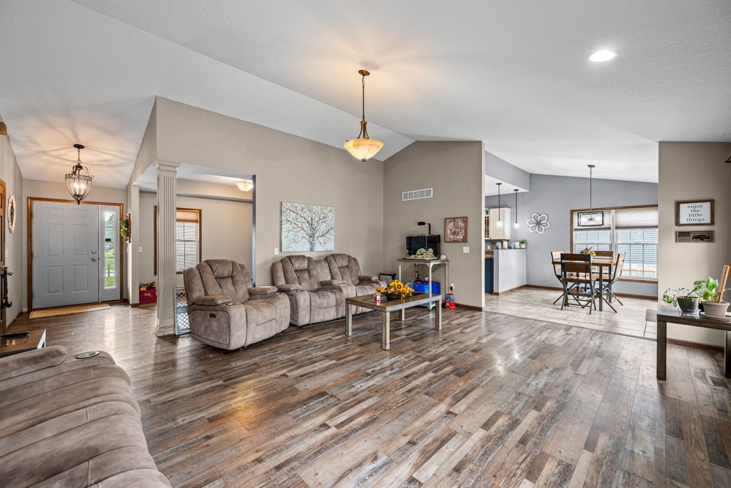 1301 9th Avenue Property Photo 15