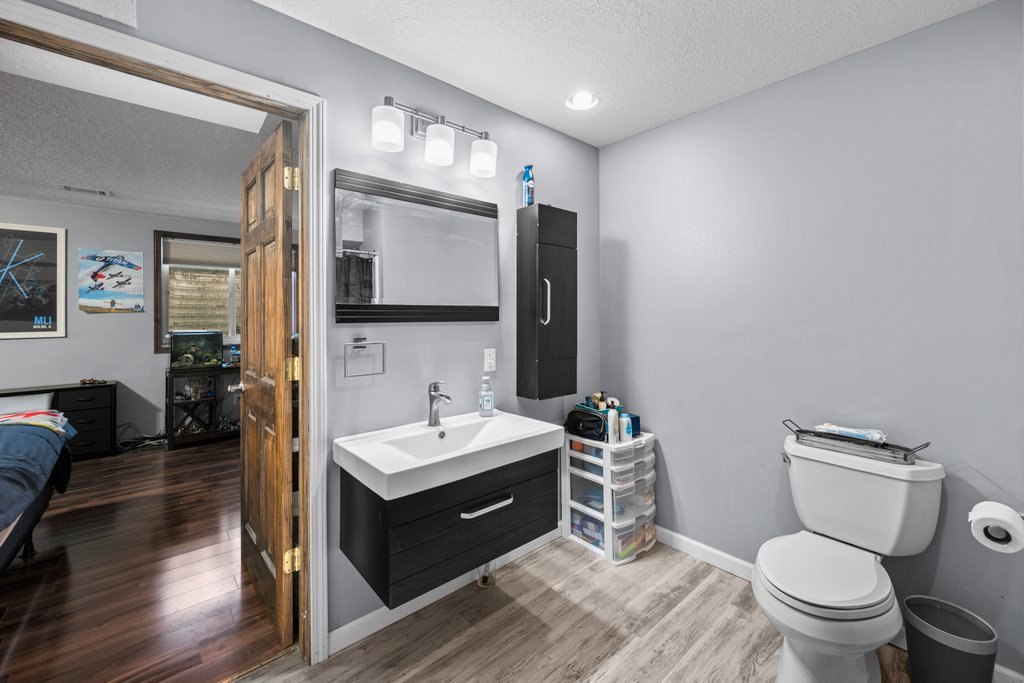 1301 9th Avenue Property Photo 40