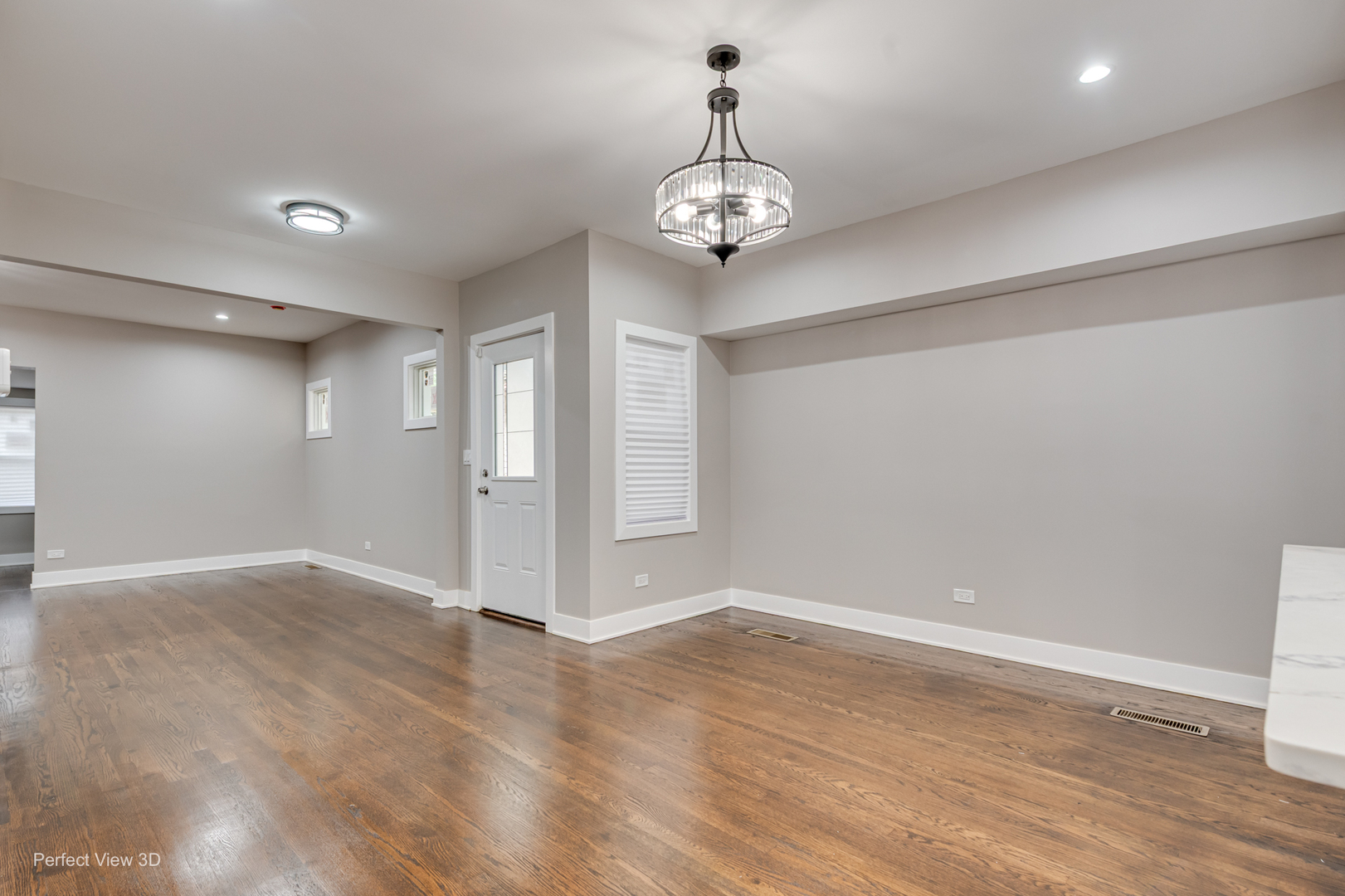 1128 N Lockwood Avenue Property Photo 6