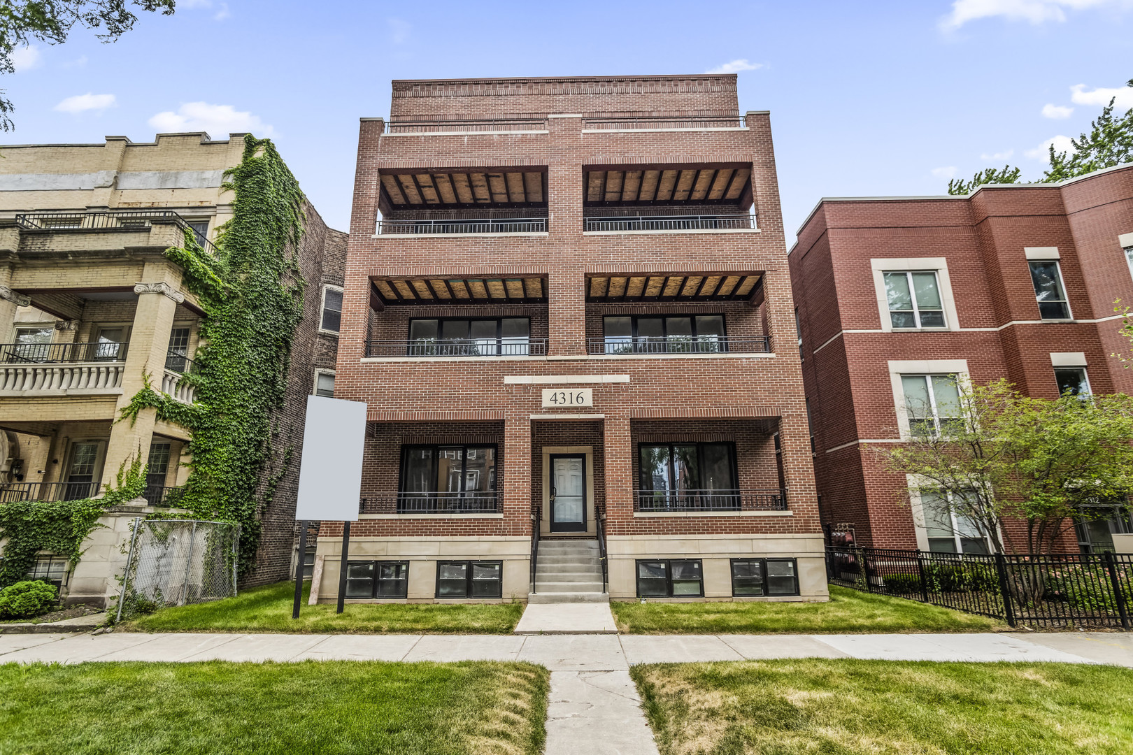 4316 S Michigan Avenue 3S Property Photo 1