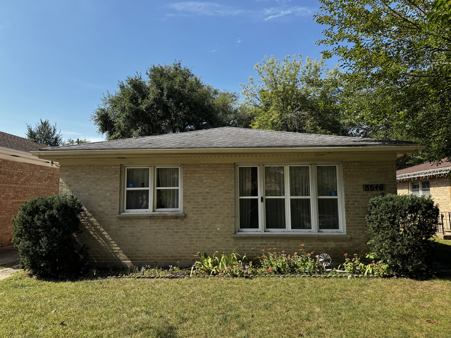 8646 Gross Point Road Property Photo 1