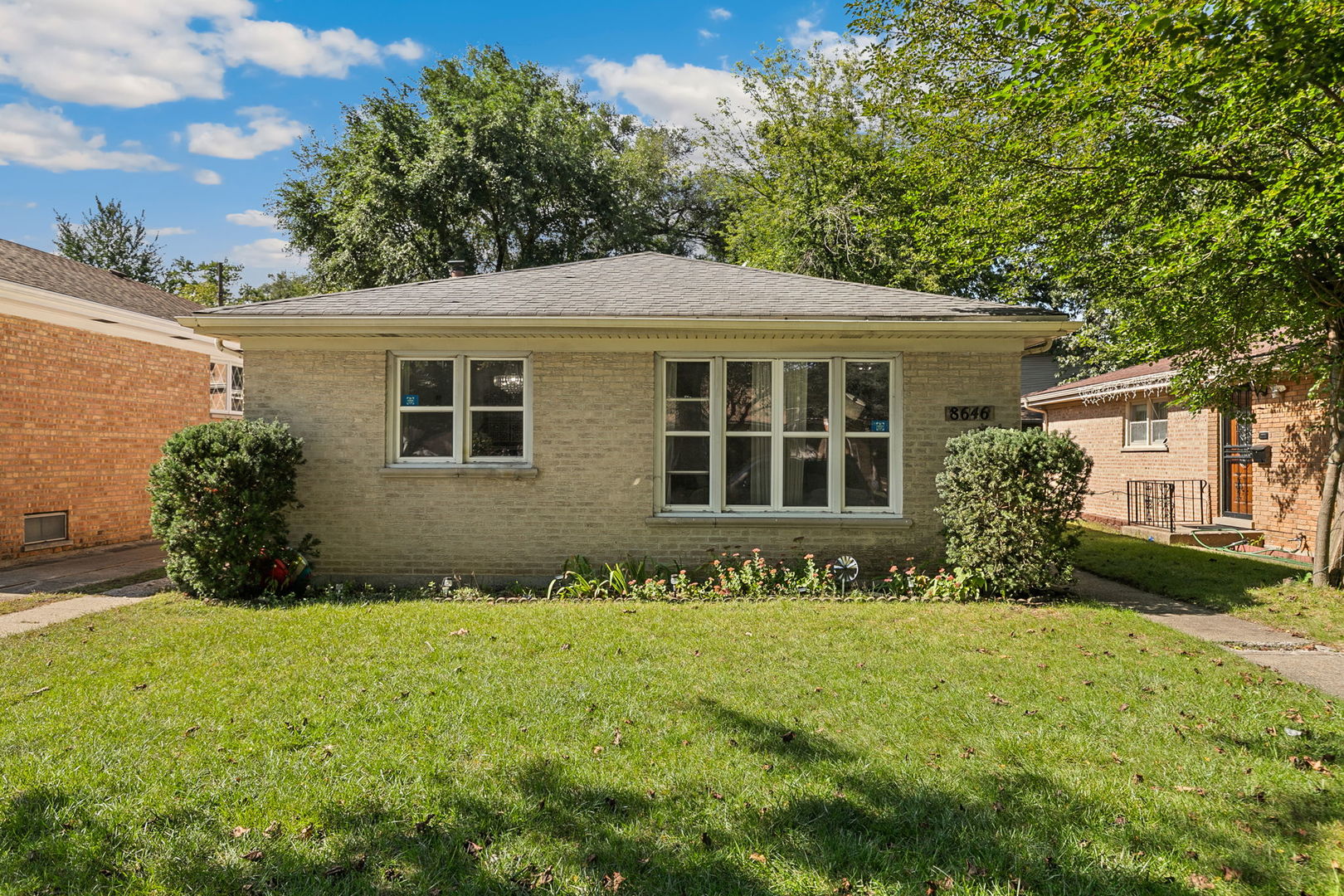8646 Gross Point Road Property Photo 1