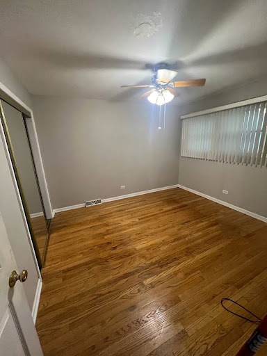 8646 Gross Point Road Property Photo 11