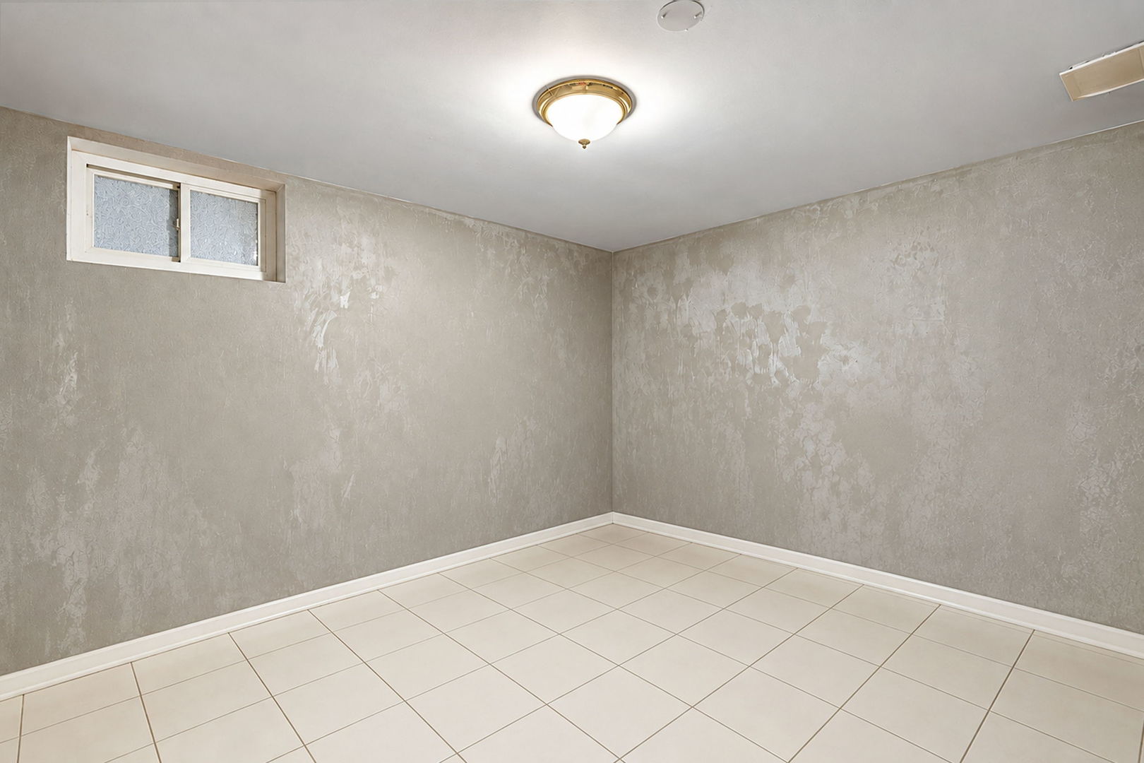 8646 Gross Point Road Property Photo 28