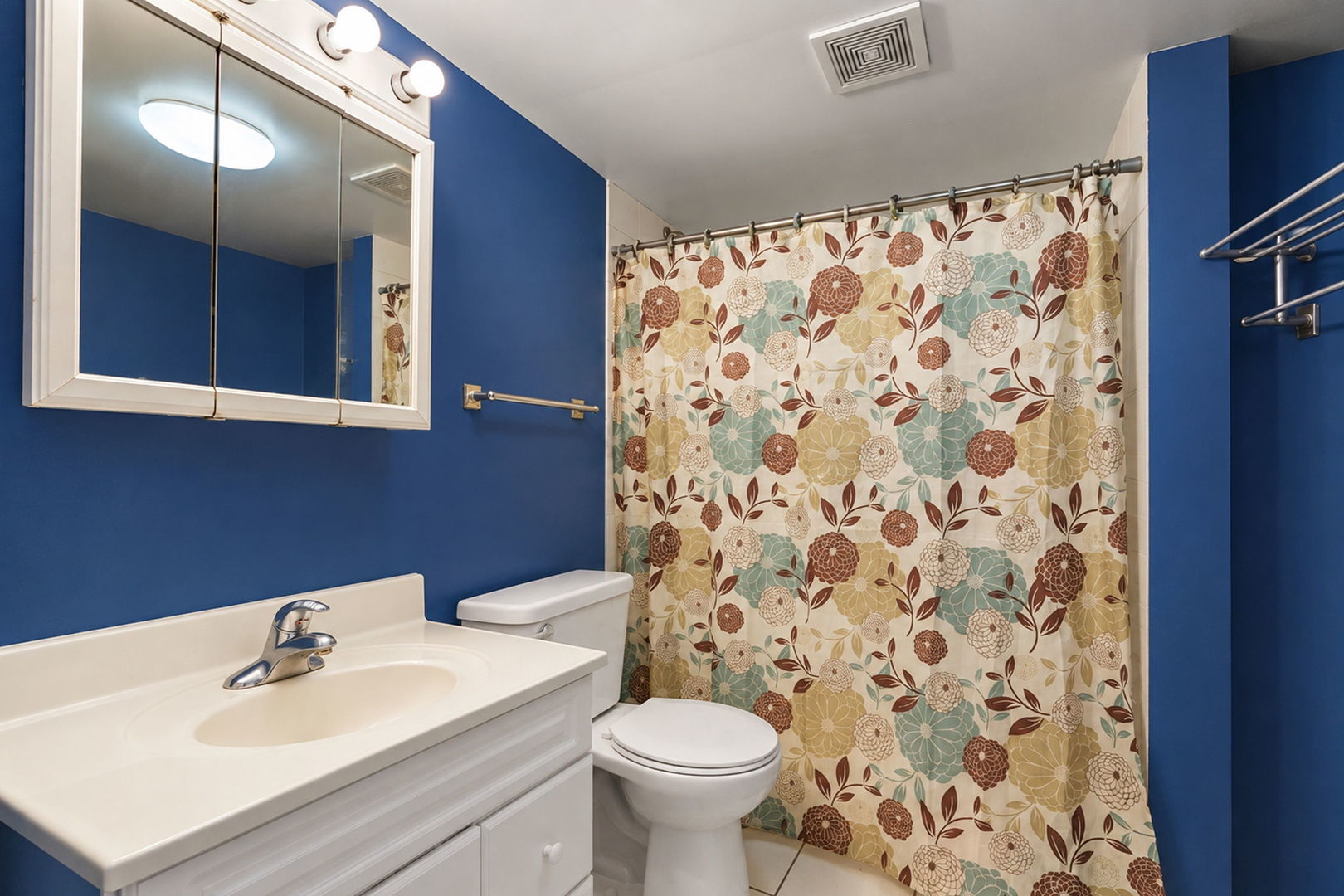 8646 Gross Point Road Property Photo 30