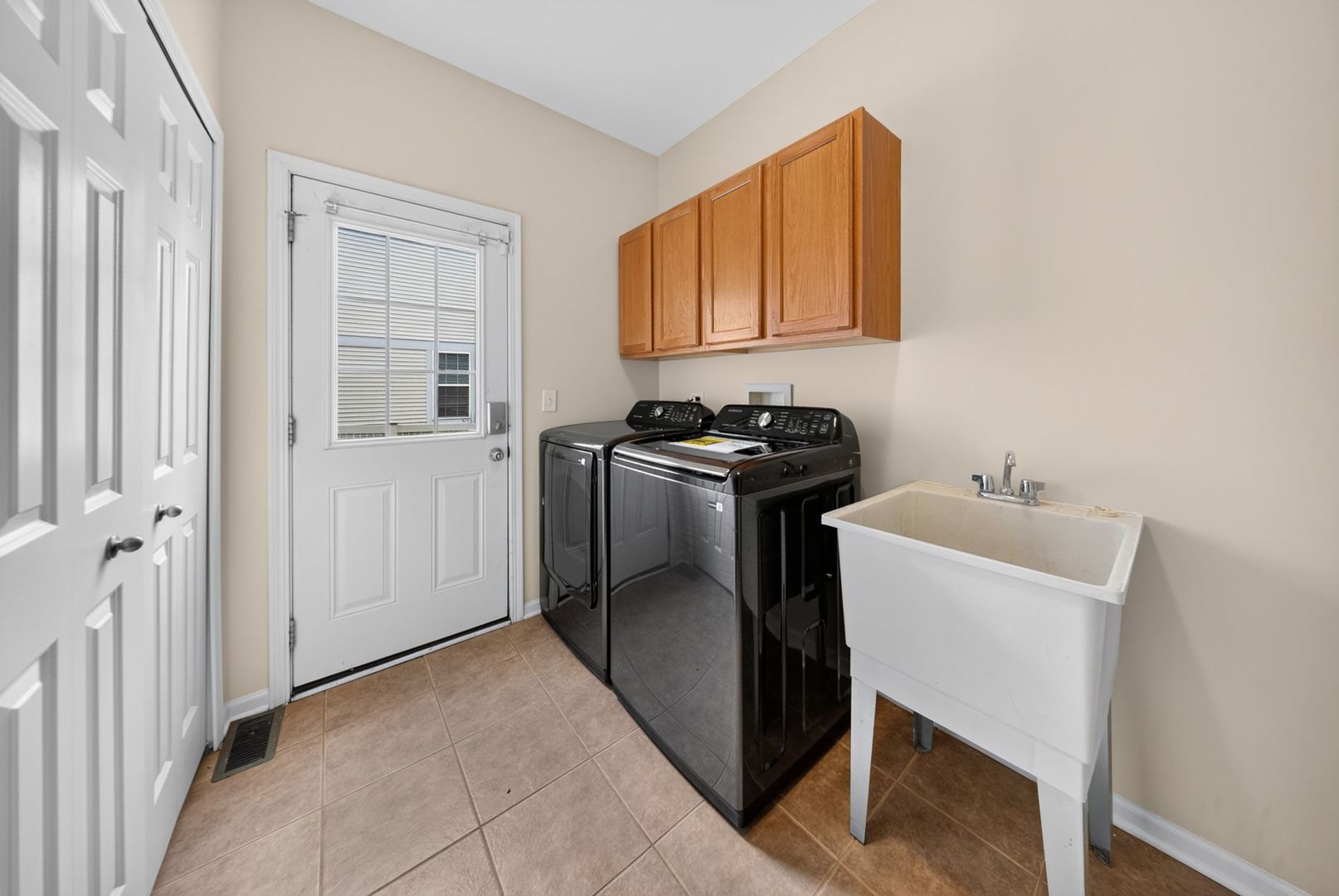16055 Selfridge Circle Property Photo 23