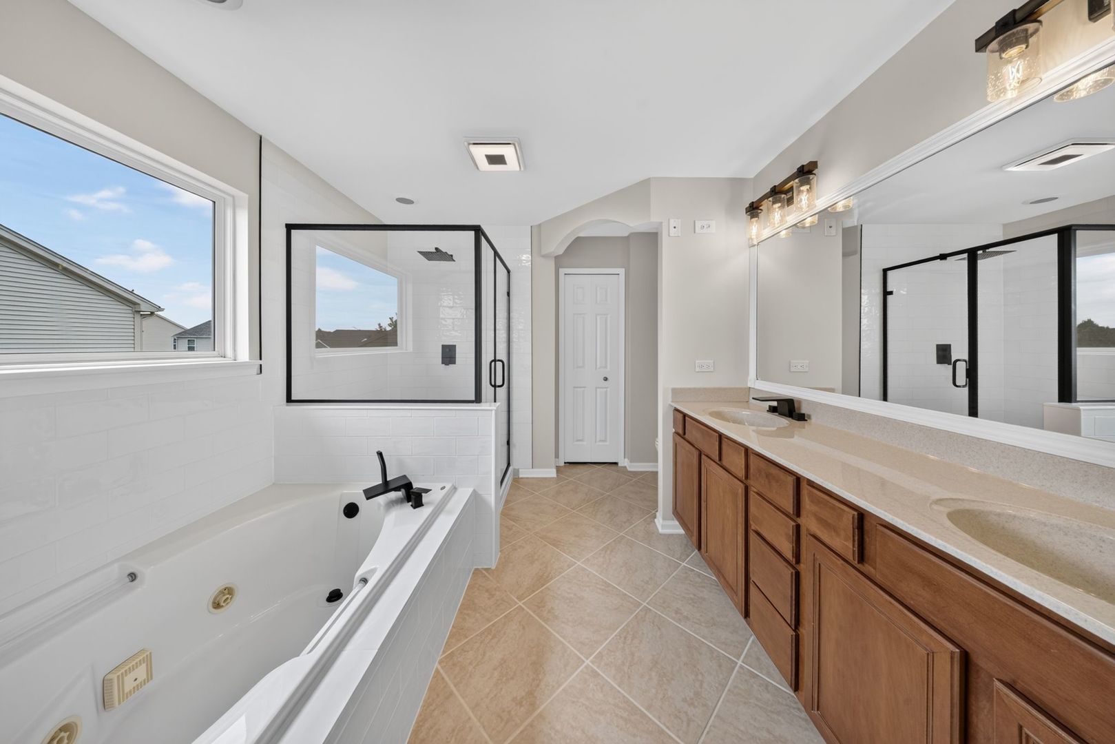16055 Selfridge Circle Property Photo 31