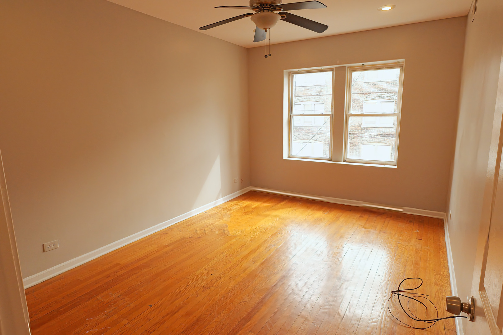 7753 S Essex Avenue 2s Property Photo 13
