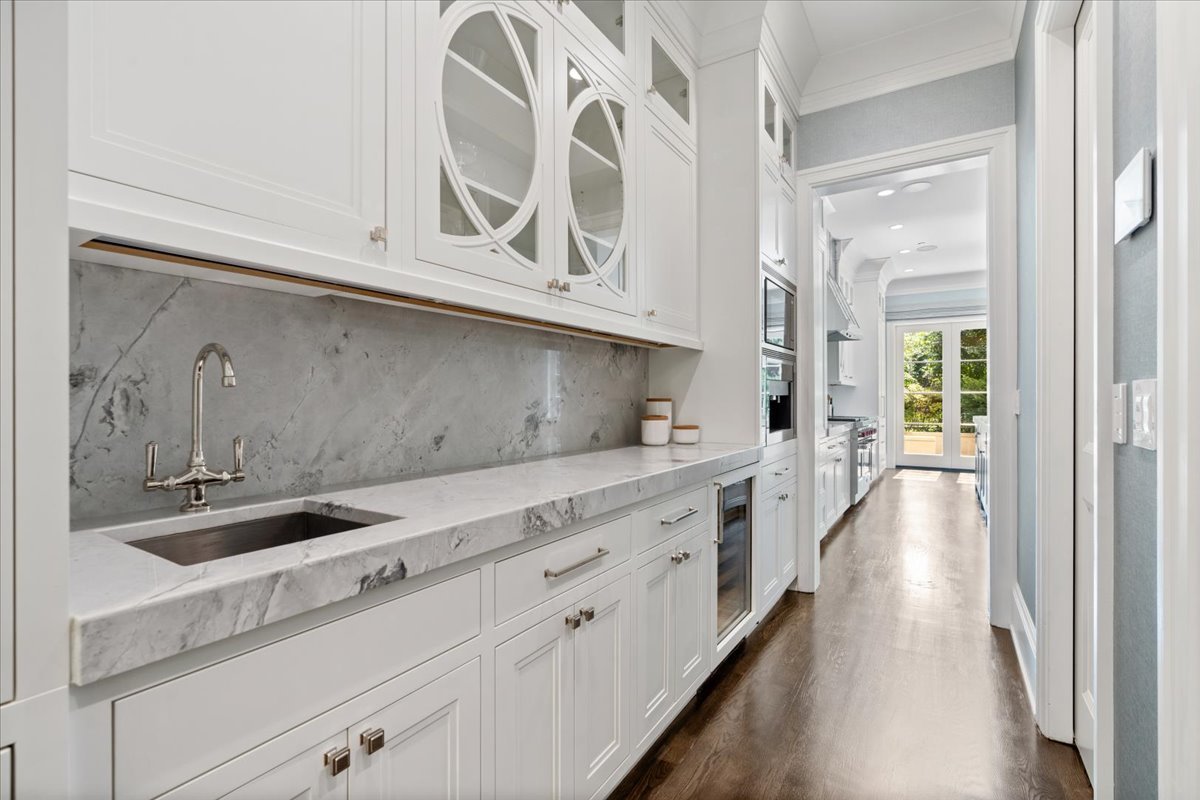 451 W Deming Place Property Photo 13