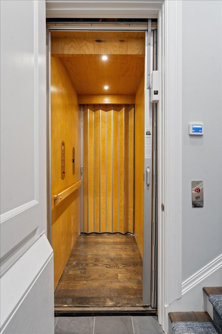 451 W Deming Place Property Photo 35