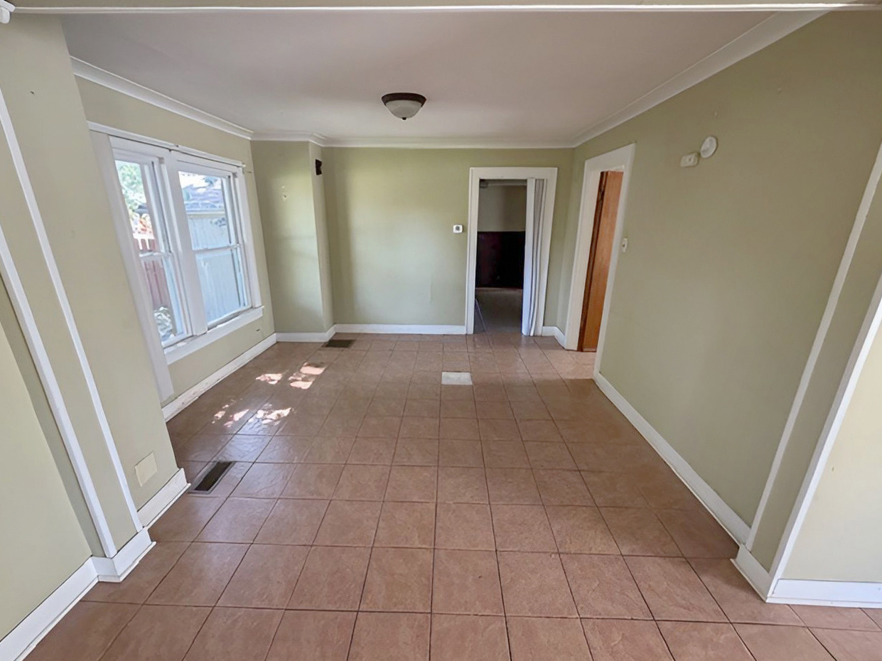 492 Freeland Avenue Property Photo 4