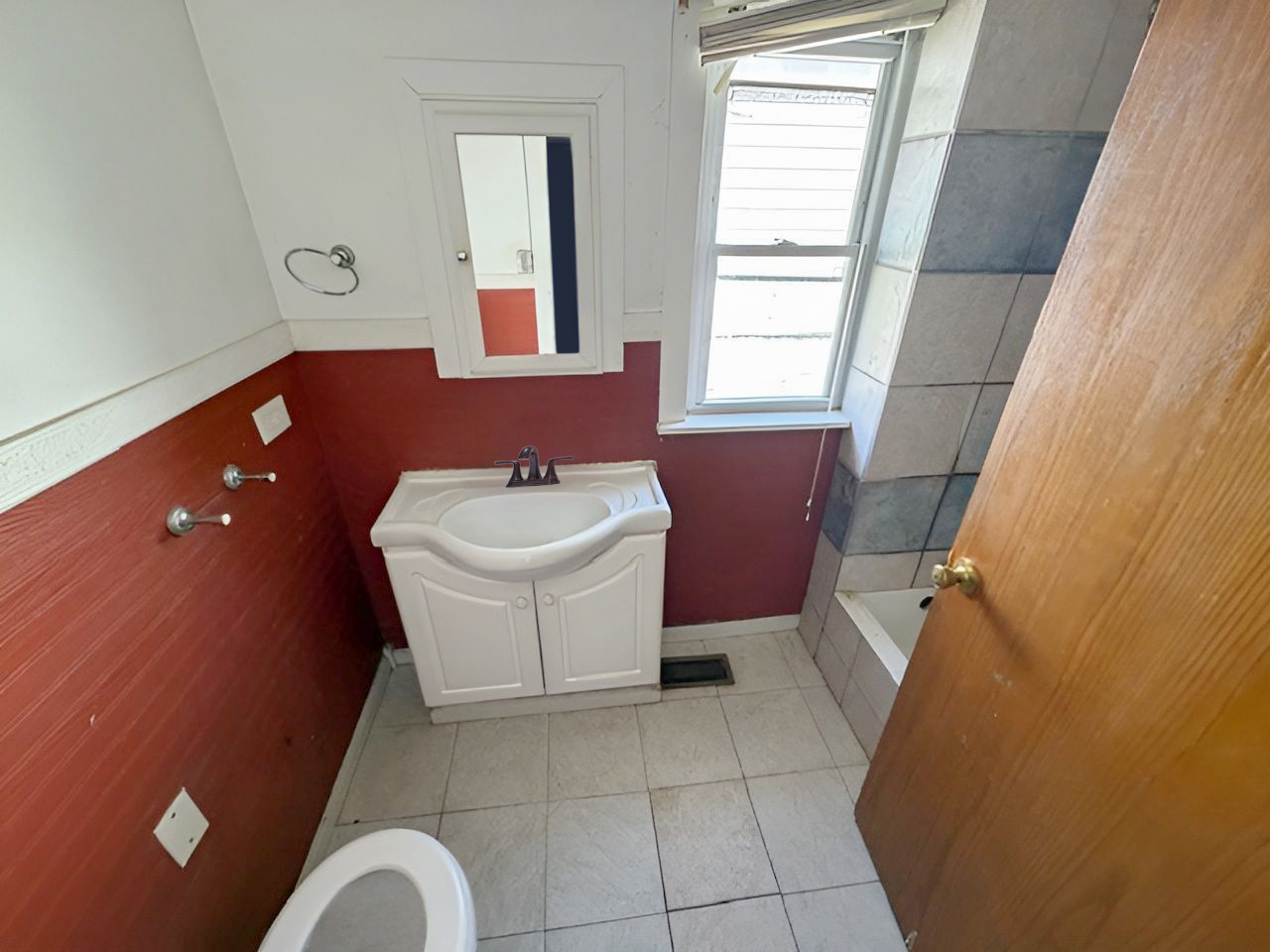 492 Freeland Avenue Property Photo 6