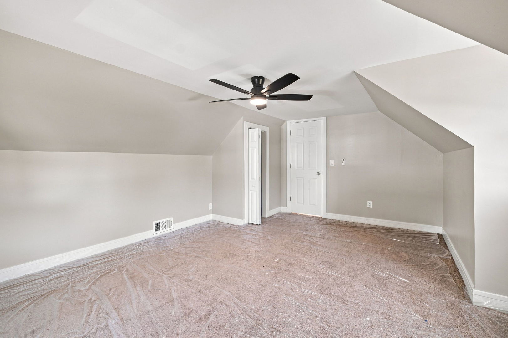 14441 Knox Avenue Property Photo 22