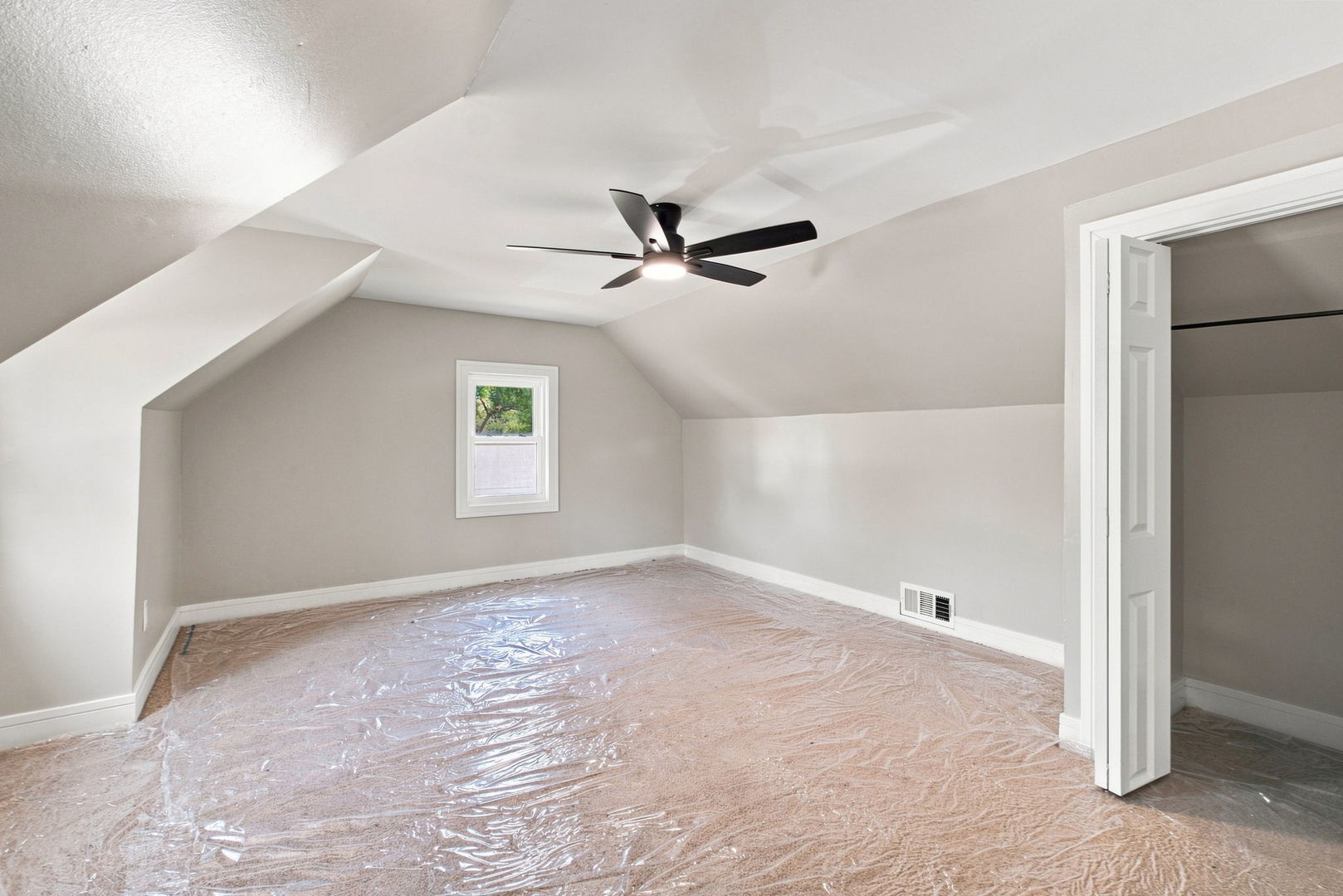 14441 Knox Avenue Property Photo 23