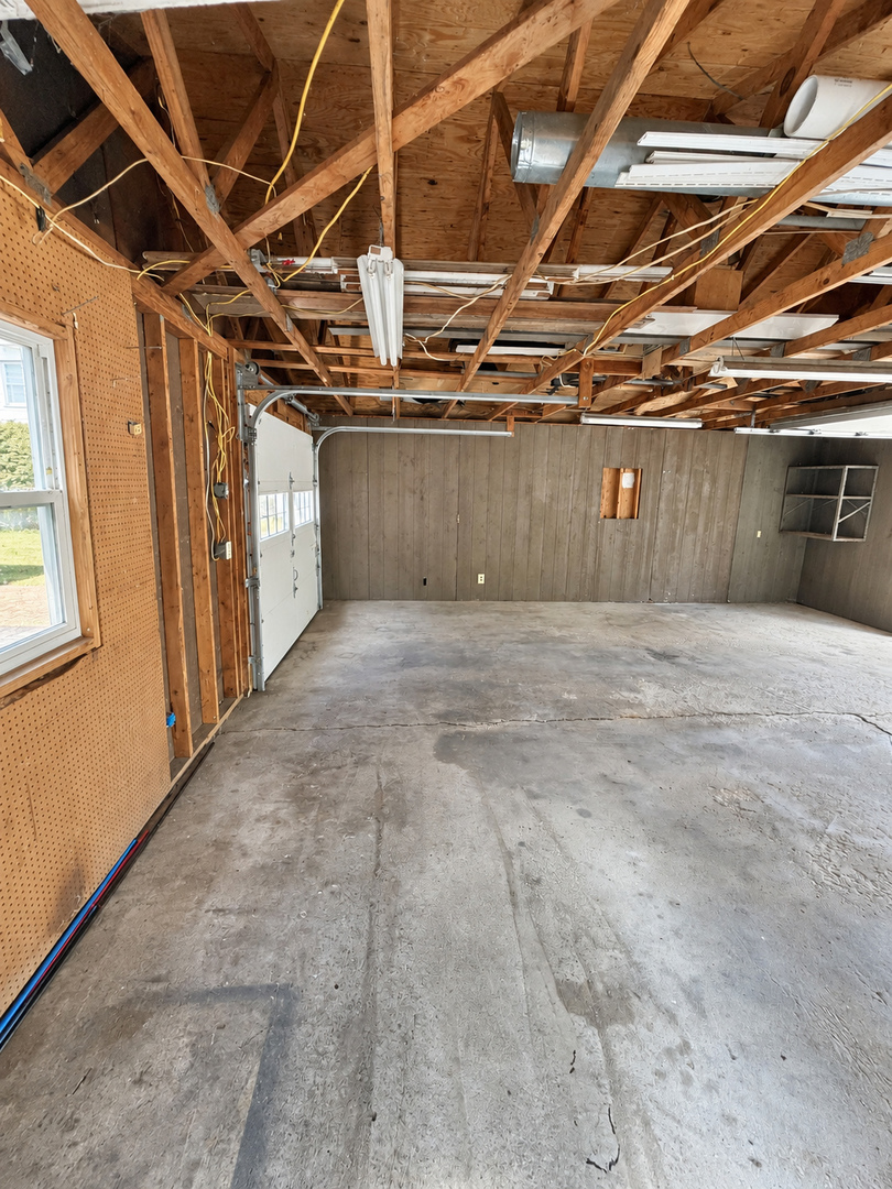 202 E 1st Street Property Photo 49
