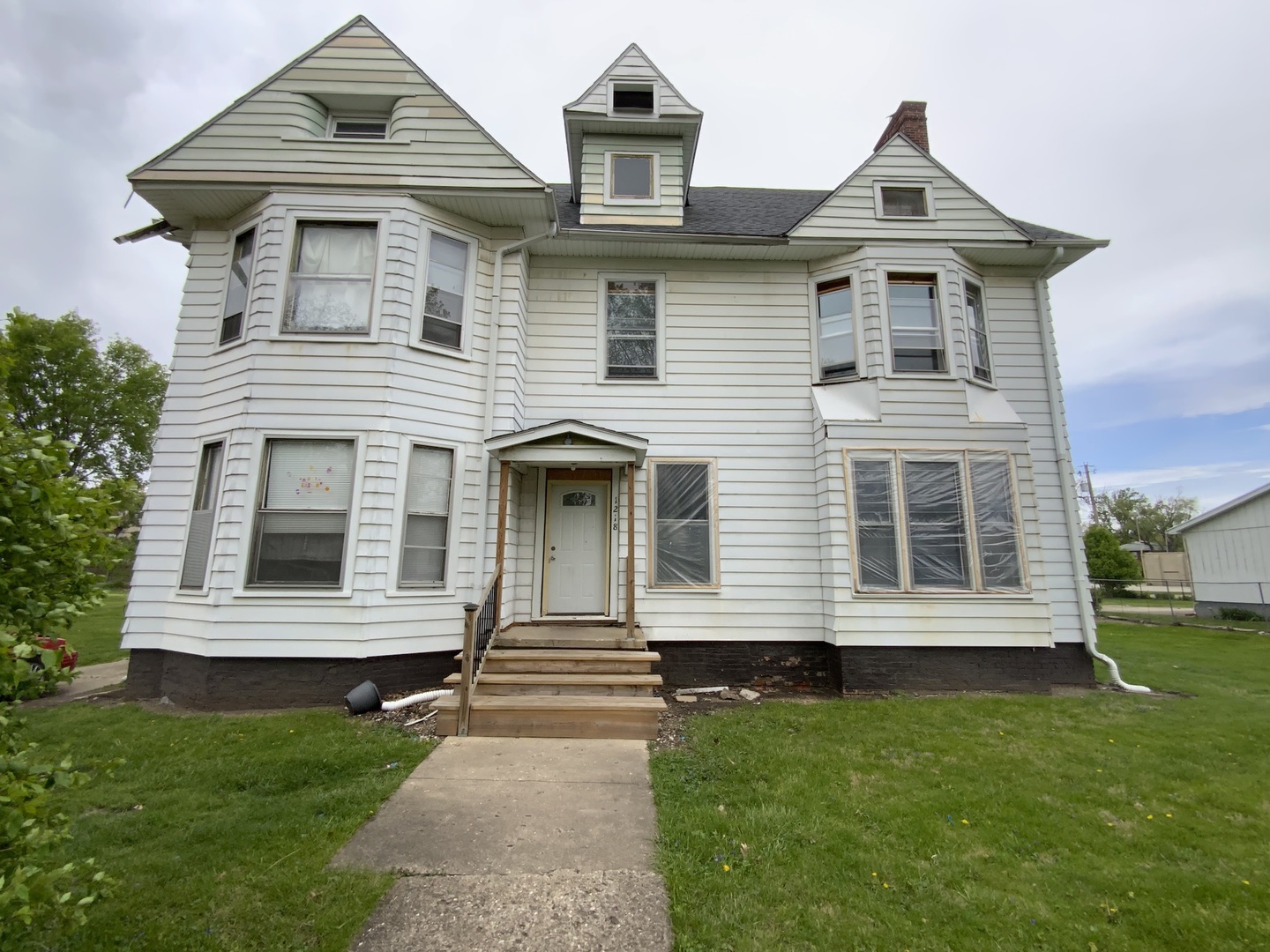 1218 N Walnut Street Property Photo 1