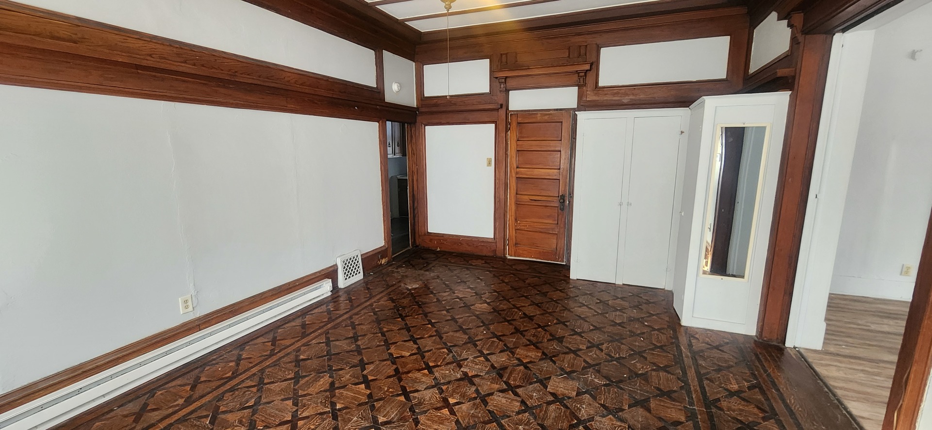 1218 N Walnut Street Property Photo 5