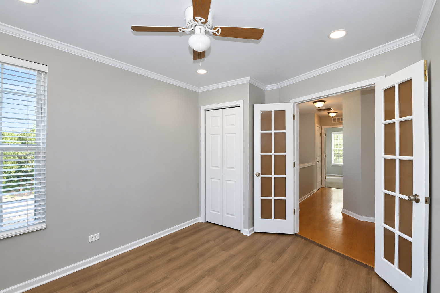 631 Conservatory Lane 544 Property Photo 16