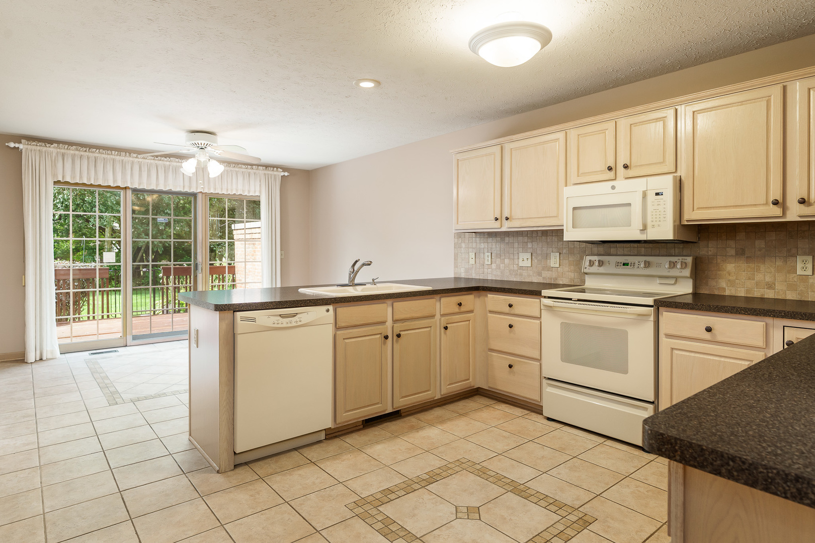 2932 Troon Court Property Photo 13