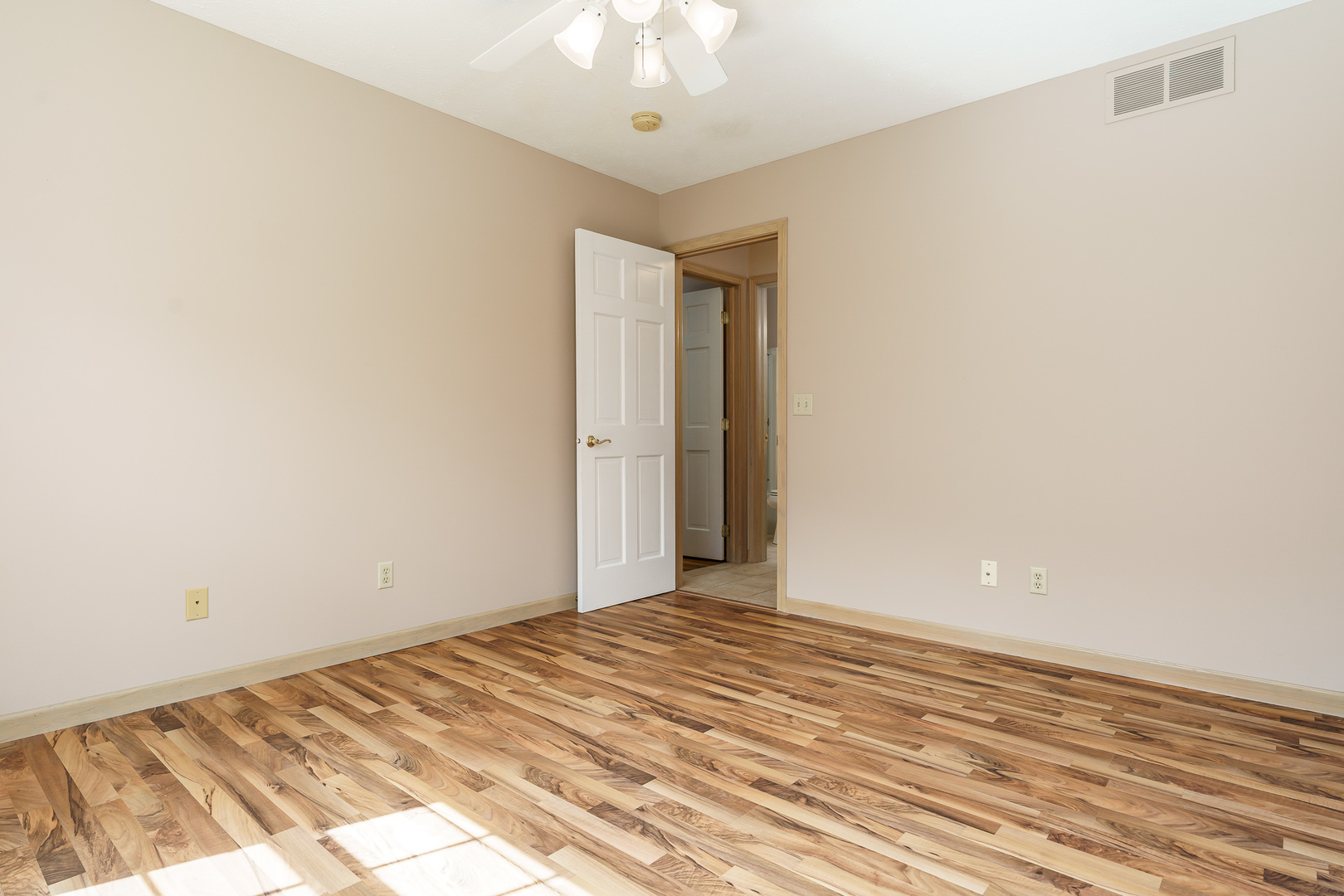 2932 Troon Court Property Photo 22