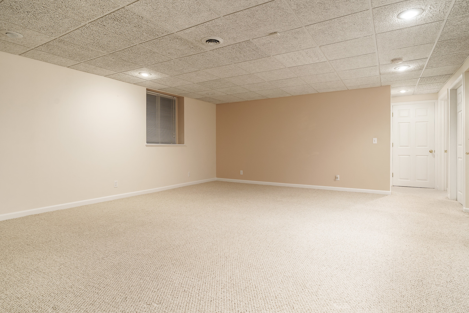 2932 Troon Court Property Photo 33