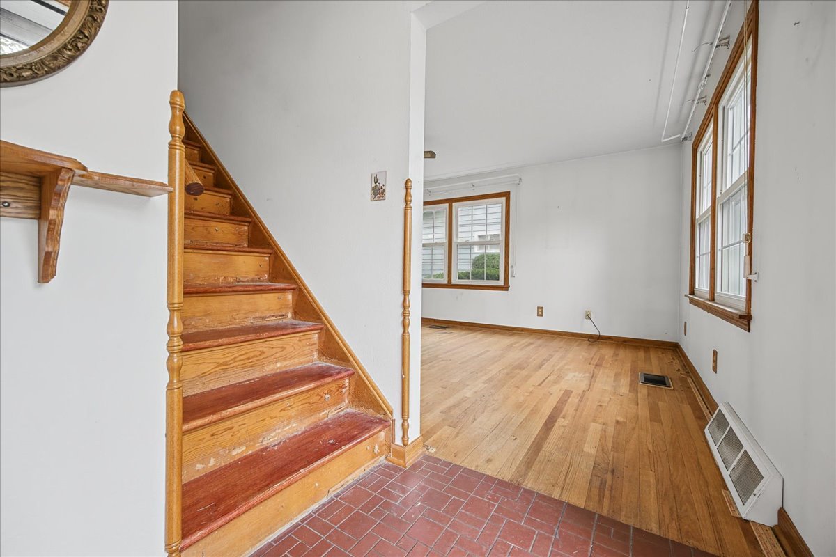 307 S 7th Street Property Photo 8